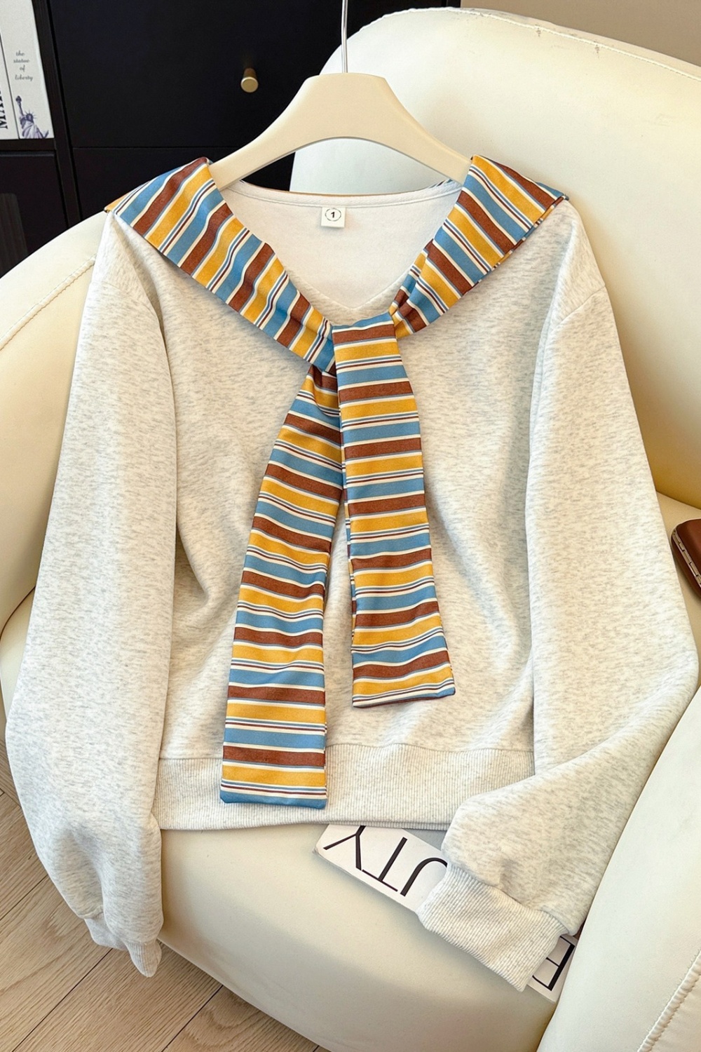 Spring loose T-shirt Pseudo-two hoodie for women