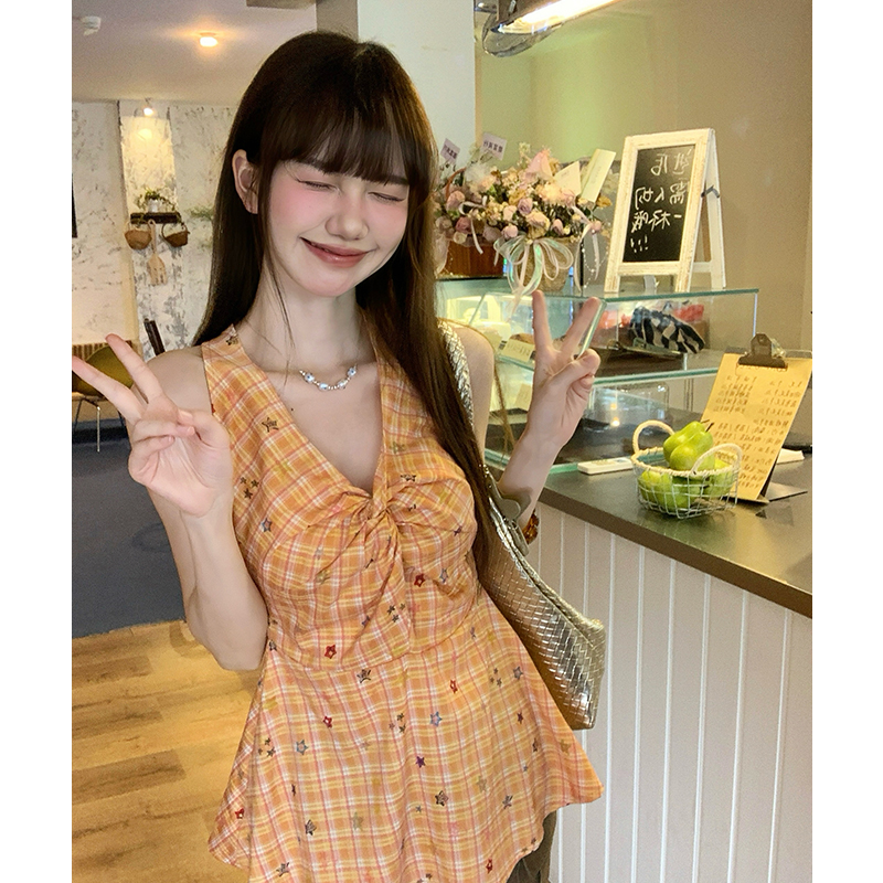 Wears outside sling spring tops V-neck halter waistcoat for women