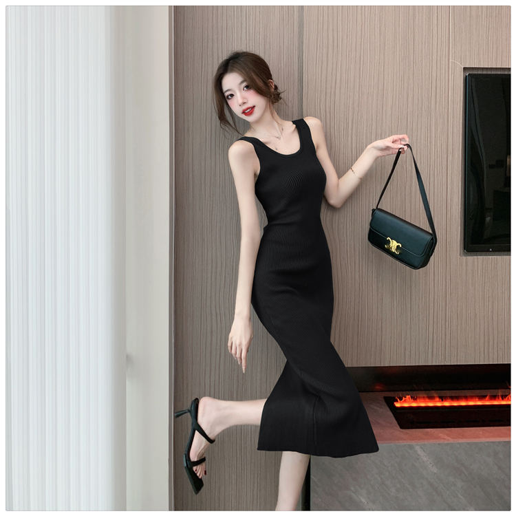 Knitted sleeveless vest package hip dress for women