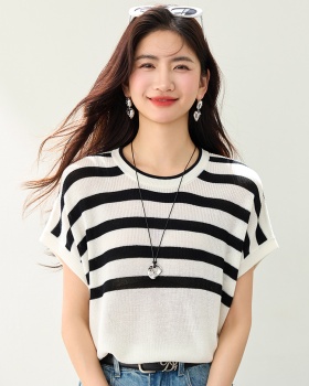 Round neck loose tops knitted short sleeve T-shirt