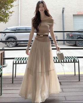 Fashion short knitted T-shirt A-line flat shoulder tops a set