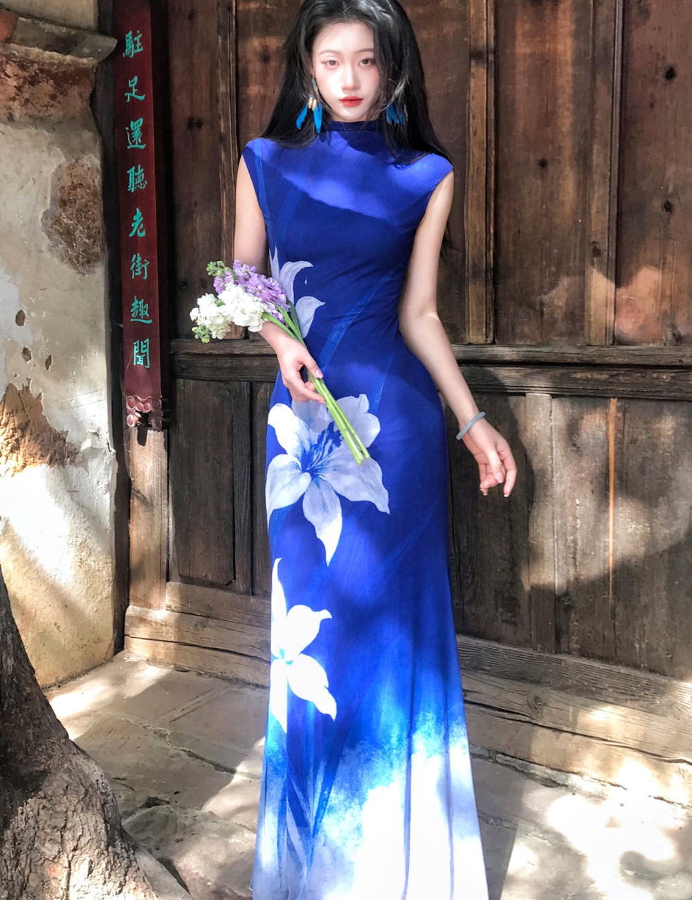 Chinese style dress sleeveless cheongsam for women