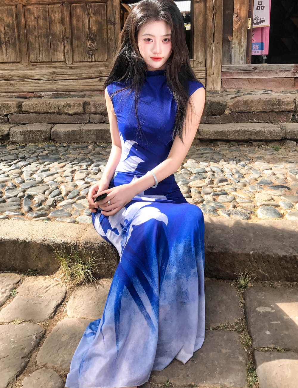 Chinese style dress sleeveless cheongsam for women