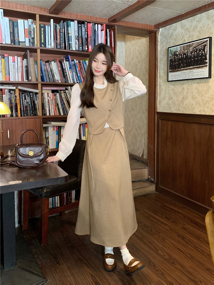 Lace Pseudo-two France style round neck dress