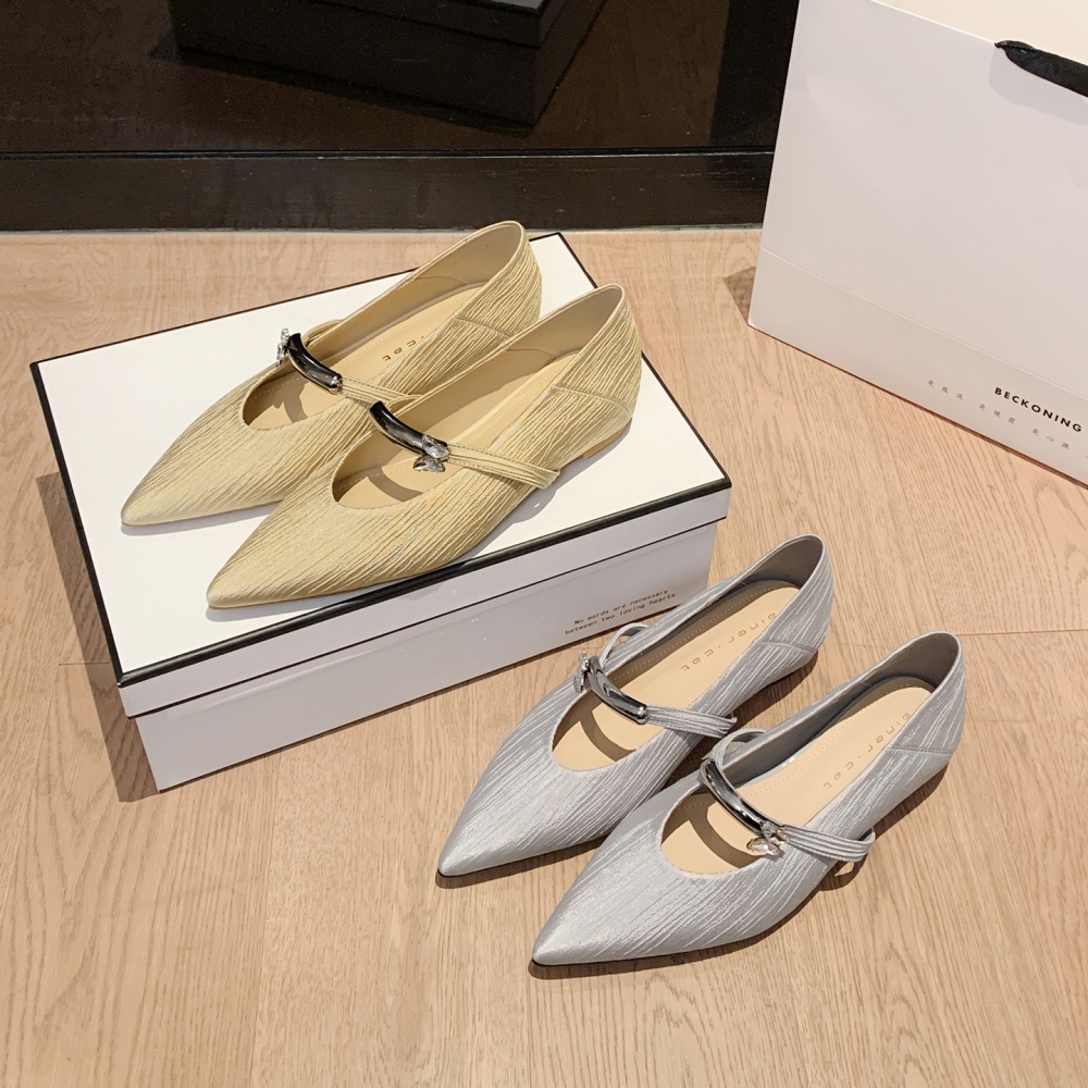 Rhinestone low shoes within increased flattie for women