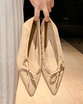 Pointed low flattie bow within increased shoes for women