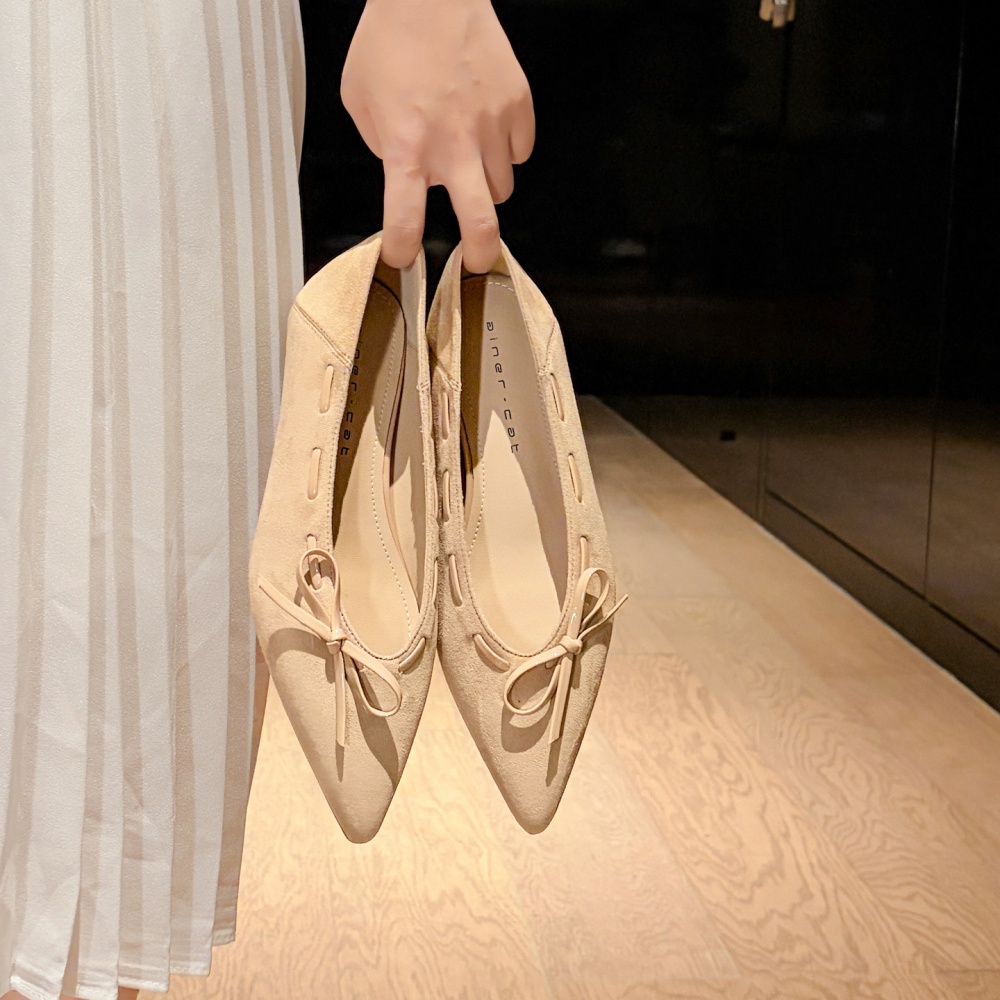 Pointed low flattie bow within increased shoes for women