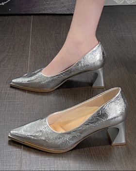 Fashion pointed shoes low high-heeled shoes