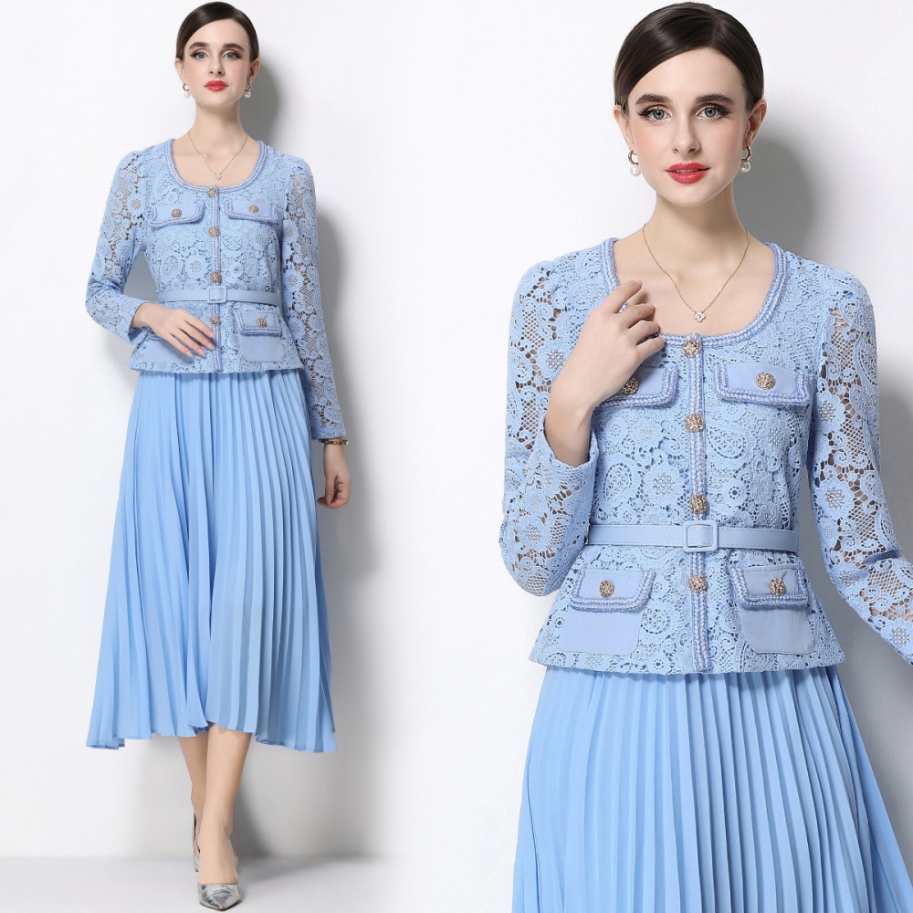 Light luxury pleated splice long square collar lace dress