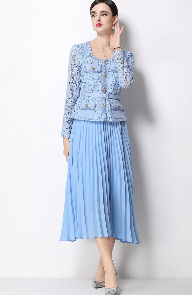 Light luxury pleated splice long square collar lace dress