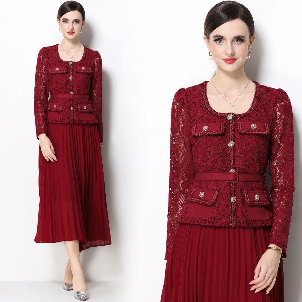 Slim lace splice chanelstyle France style long pleated dress