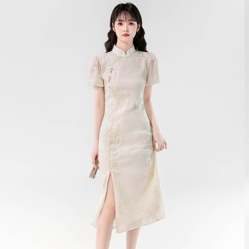 Embroidery summer Chinese style cheongsam maiden light split dress