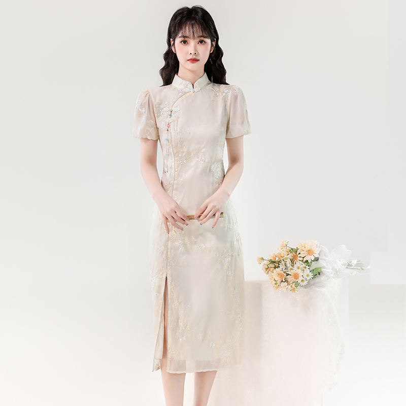 Embroidery summer Chinese style cheongsam maiden light split dress
