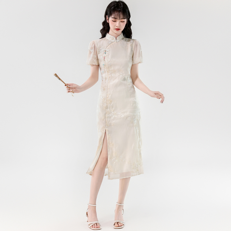 Embroidery summer Chinese style cheongsam maiden light split dress