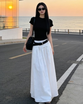 Slim T-shirt round neck long skirt a set for women