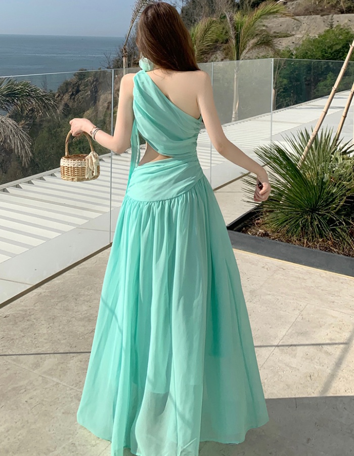 Sloping shoulder seaside dress sleeveless long dress