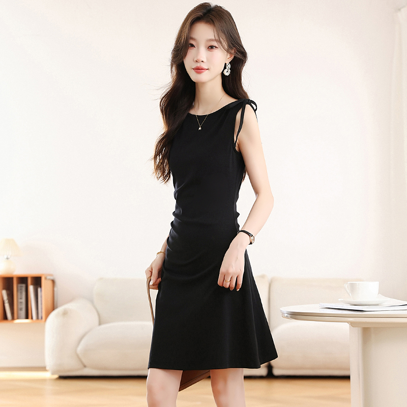Small fellow niche knitted asymmetry dress for women