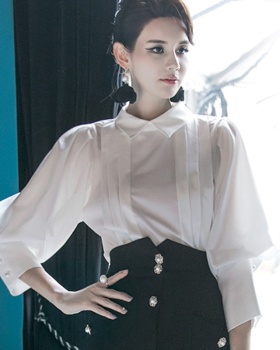 Puff sleeve shirt inside the ride tops for women