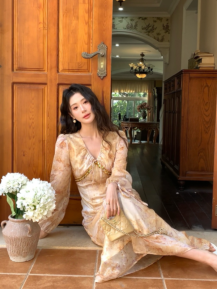 Spring beautiful floral long sleeve dress