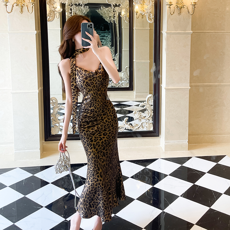 All-match leopard sling sexy slim fashion dress