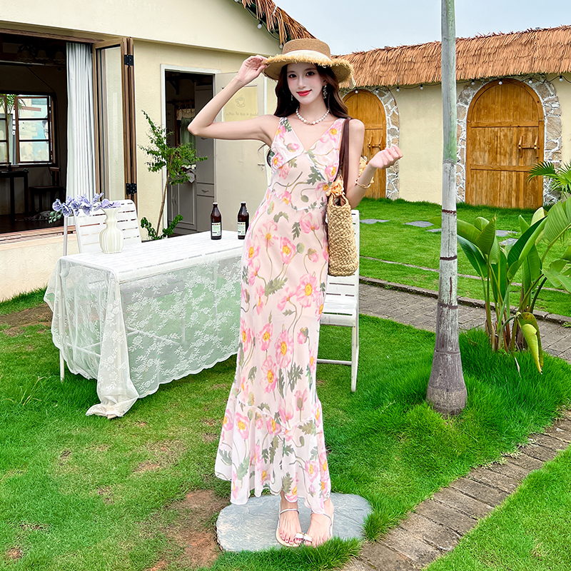 Floral sleeveless pinched waist V-neck spring dress