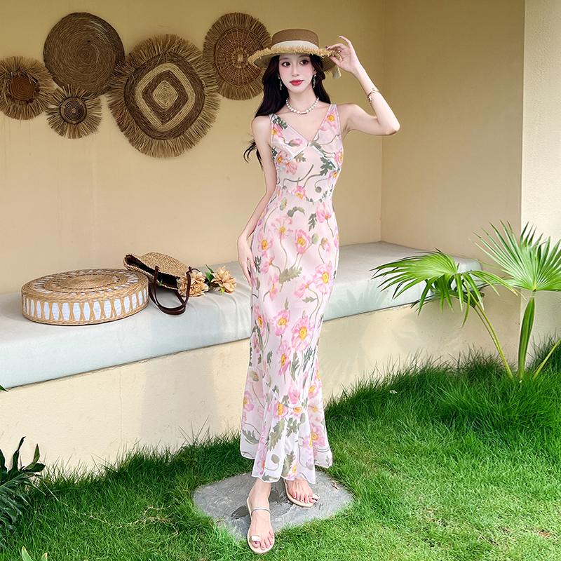 Floral sleeveless pinched waist V-neck spring dress