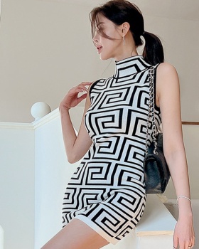 Pattern T-back sleeveless dress for women