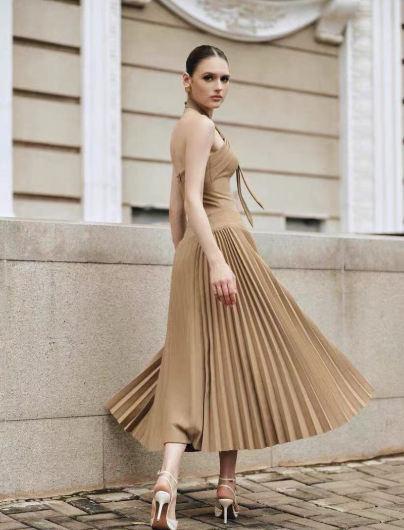 A-line pleated temperament dress slim halter long dress