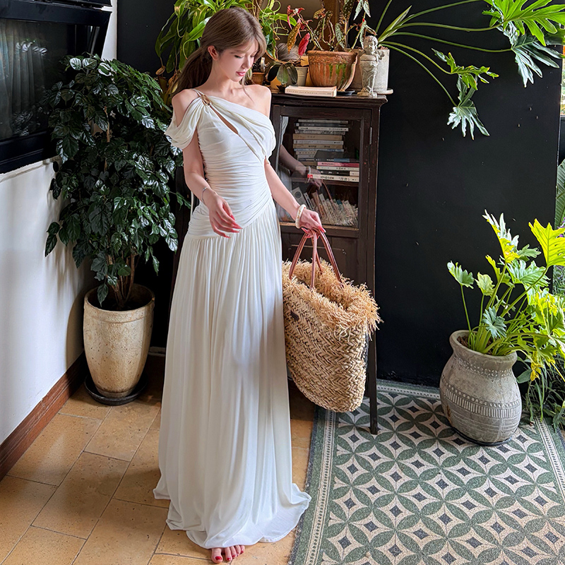 France style enticement dress sloping shoulder long dress