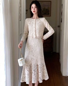 Round neck spring skirt apricot mermaid tops a set for women