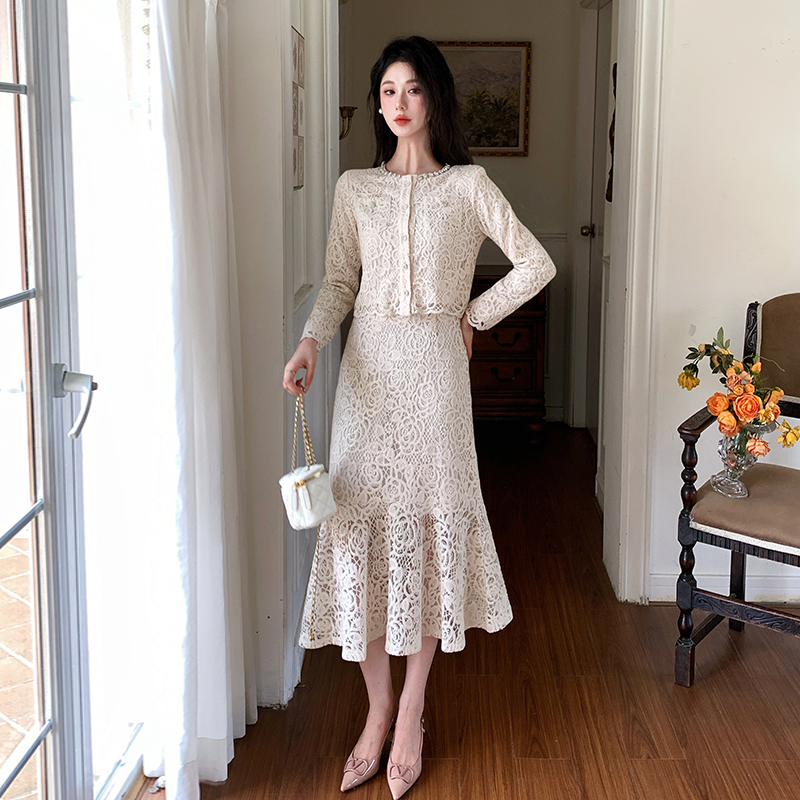 Round neck spring skirt apricot mermaid tops a set for women