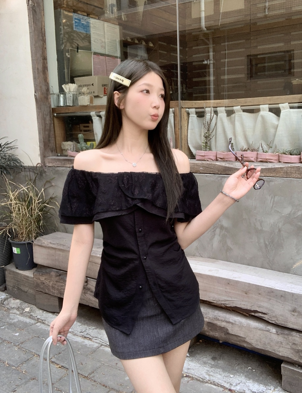 Flat shoulder lace pinched waist tops slim fold shirt