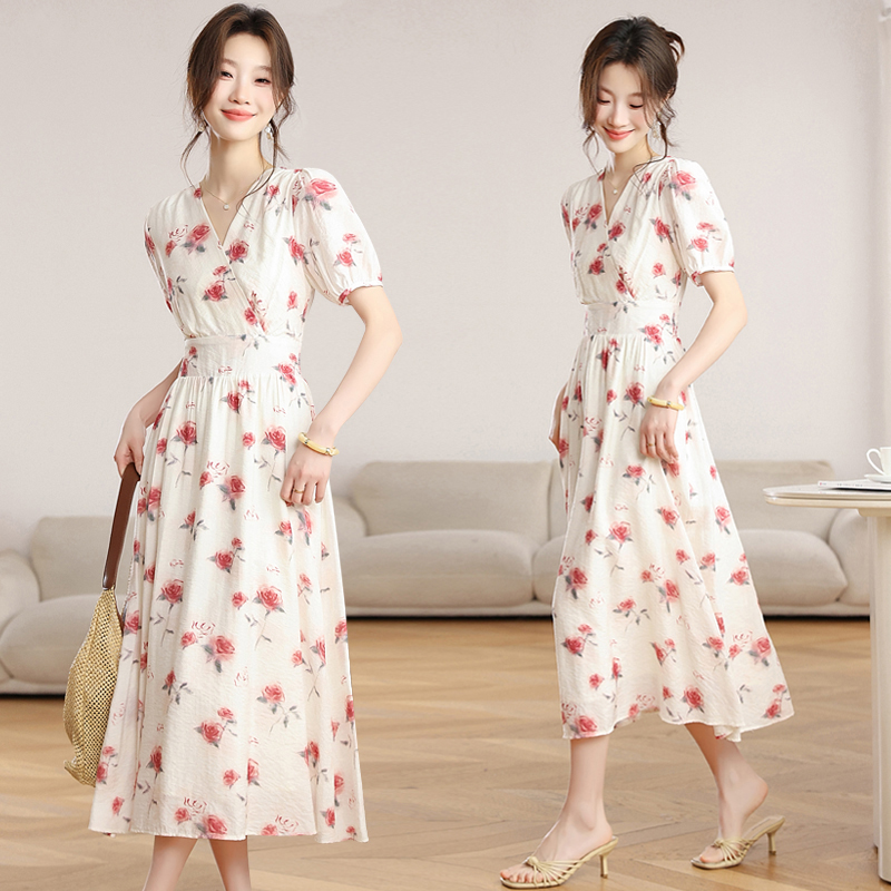 V-neck pinched waist long dress vacation dress for women