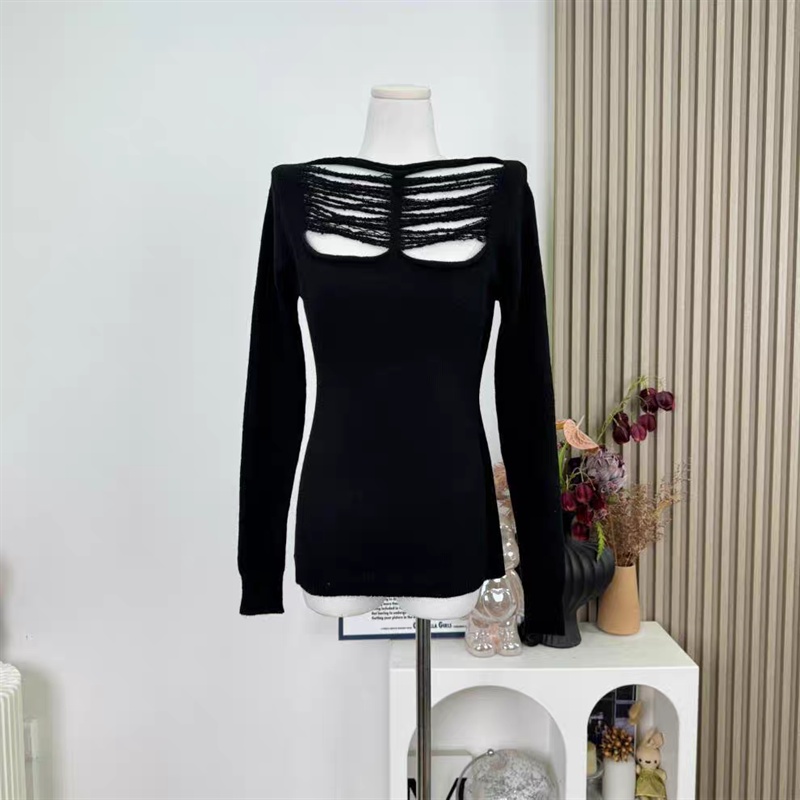 Inside the ride simple slim bottoming shirt for women