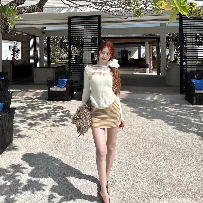 Inside the ride simple slim bottoming shirt for women