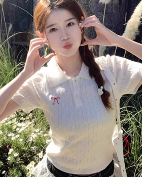 Short sleeve college style T-shirt knitted tops for women