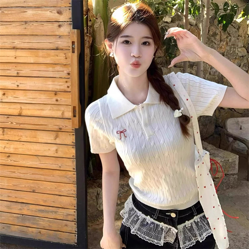 Short sleeve college style T-shirt knitted tops for women