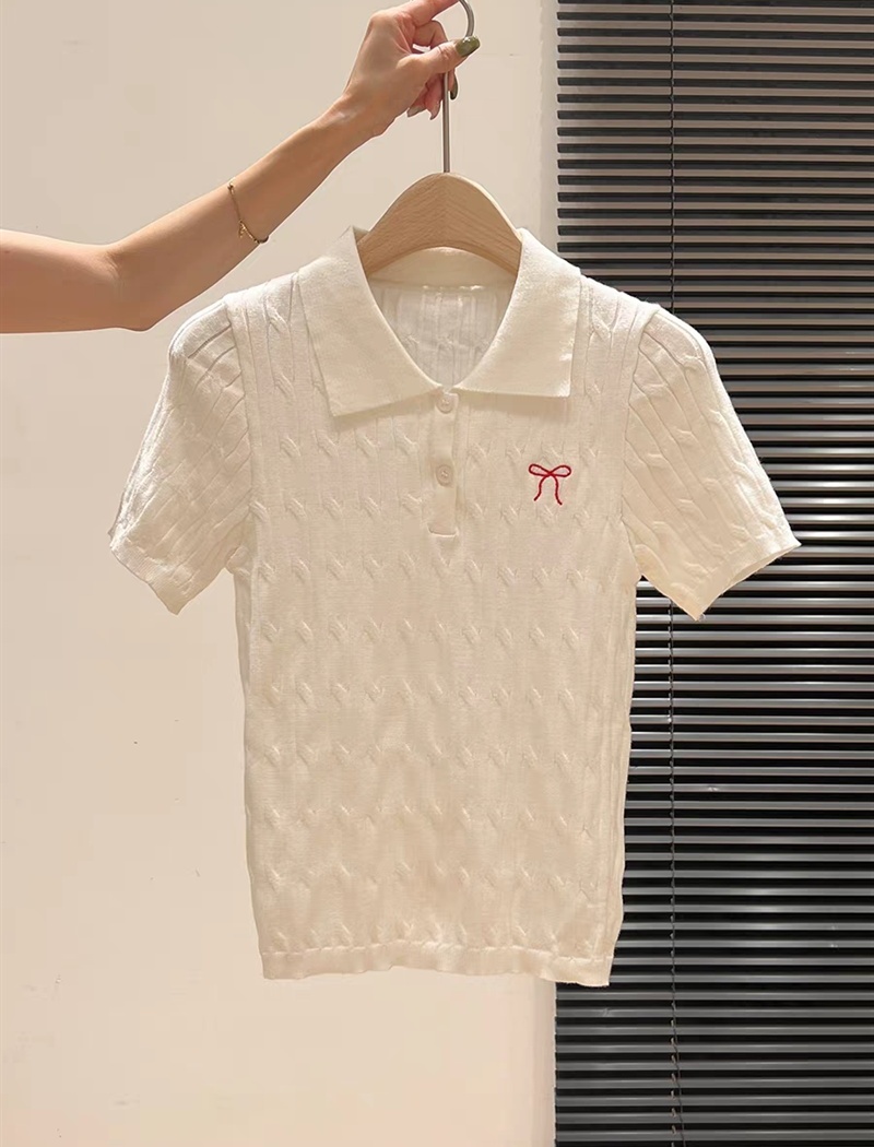 Short sleeve college style T-shirt knitted tops for women