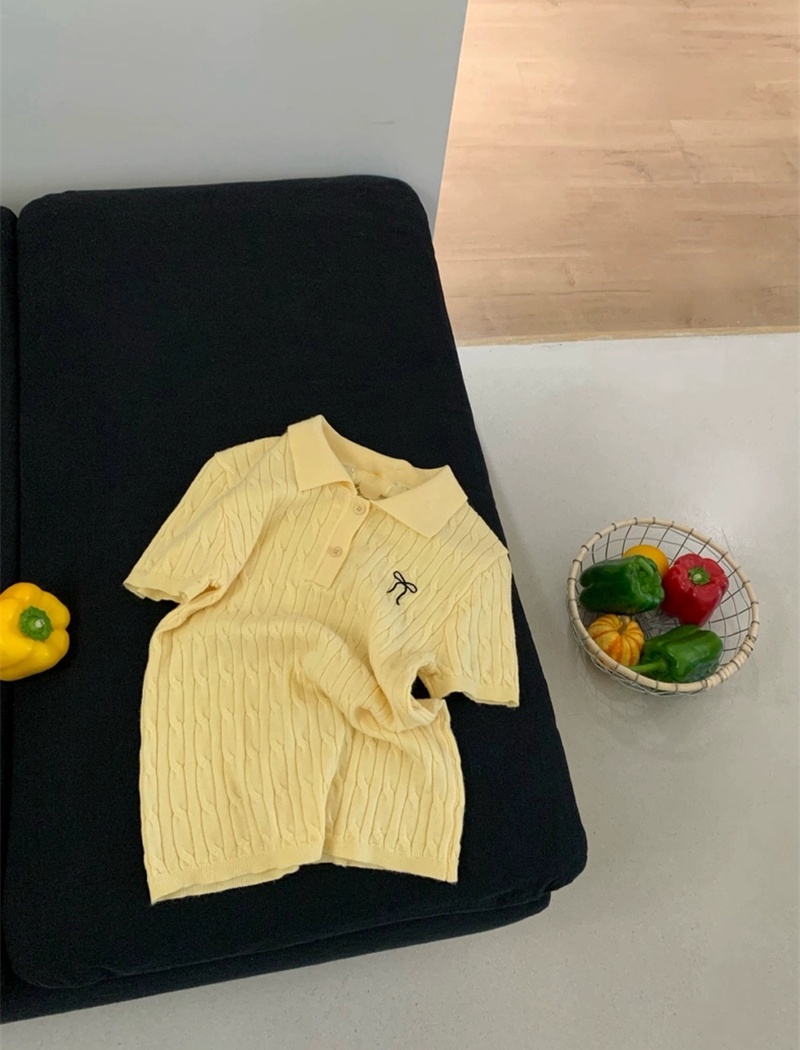 Short sleeve college style T-shirt knitted tops for women