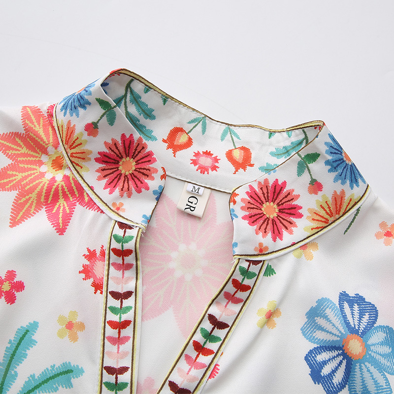 Lantern sleeve retro V-neck single-breasted dress