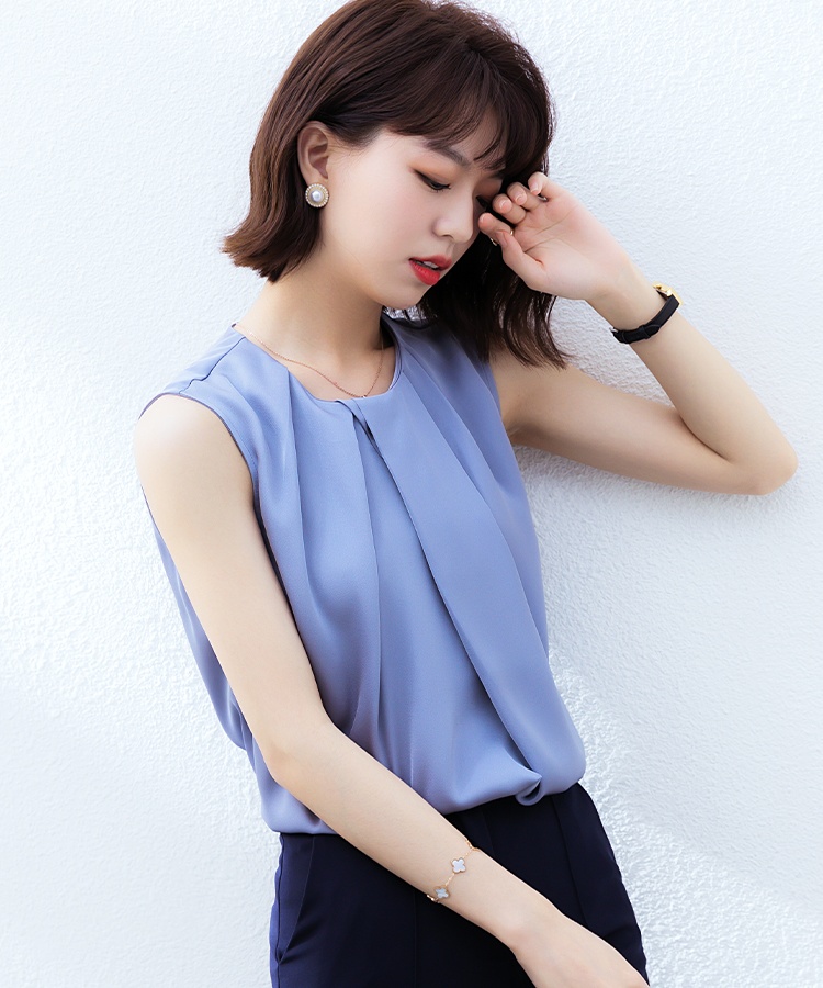 Pullover satin tops wears outside summer vest