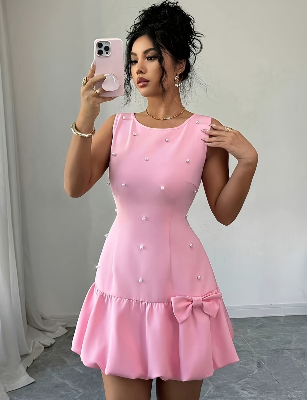 Sleeveless spring and summer round neck dress for women