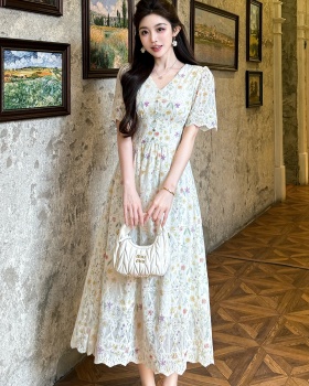 V-neck France style embroidery pinched waist dress