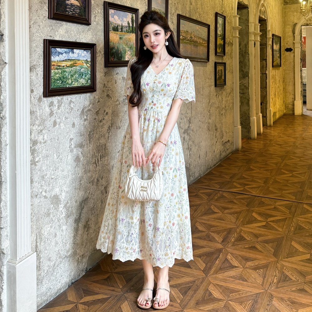 V-neck France style embroidery pinched waist dress