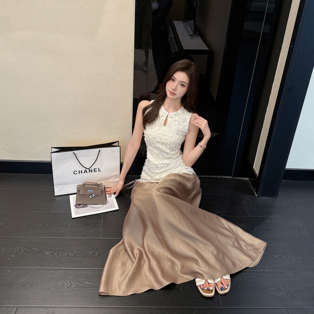 Stereoscopic hollow skirt sleeveless elegant tops a set