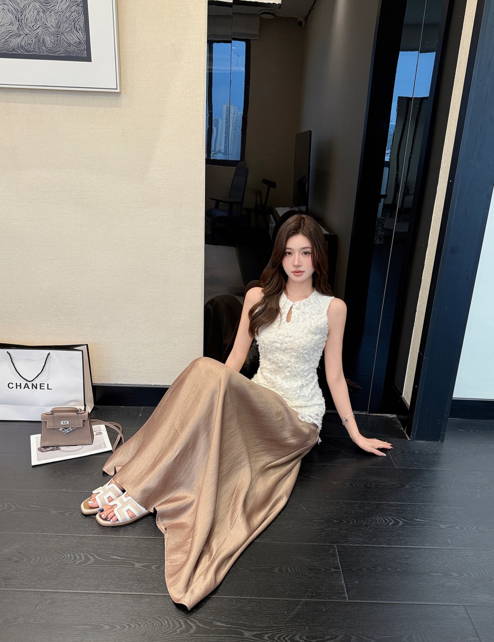 Stereoscopic hollow skirt sleeveless elegant tops a set