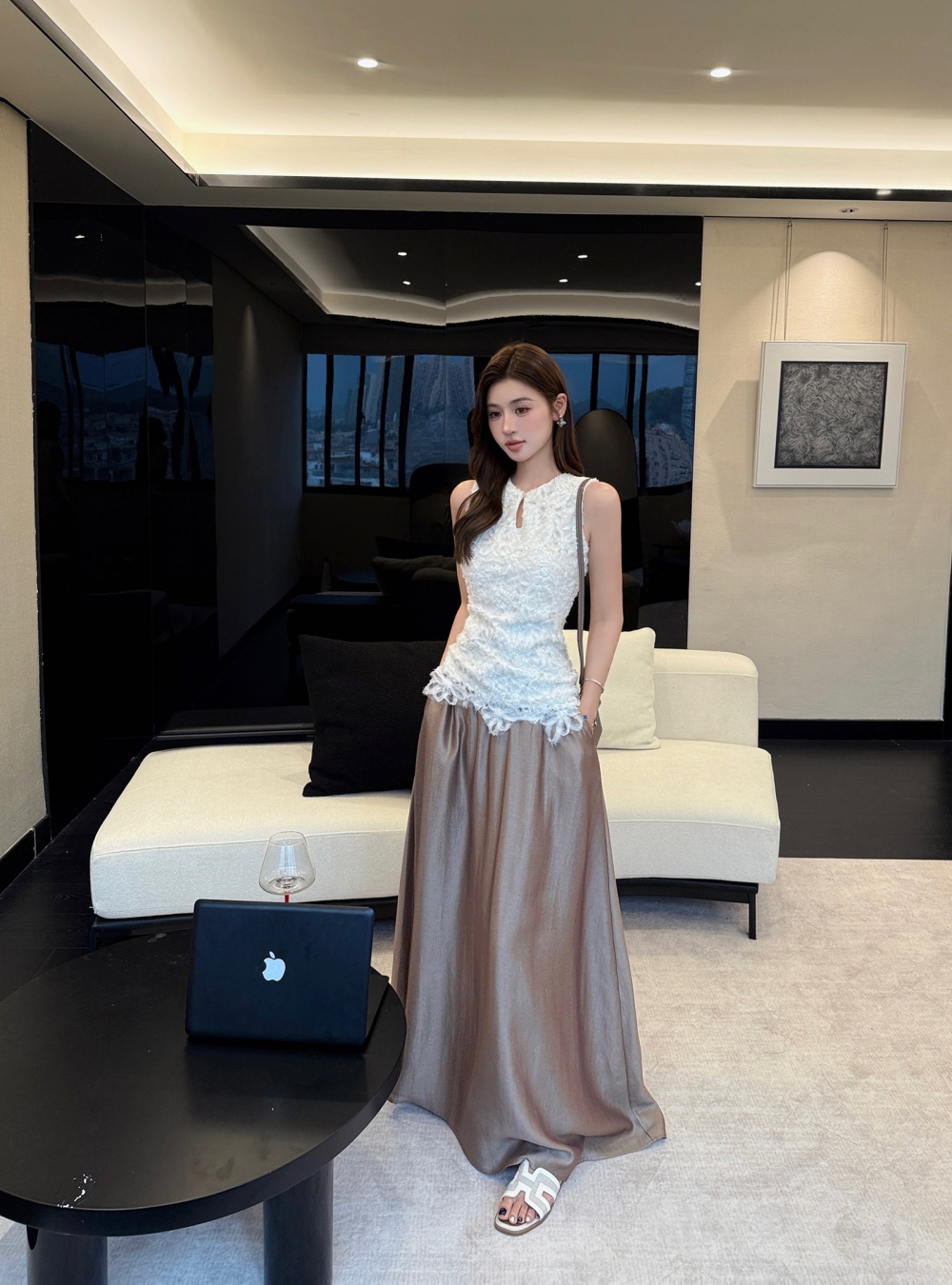 Stereoscopic hollow skirt sleeveless elegant tops a set