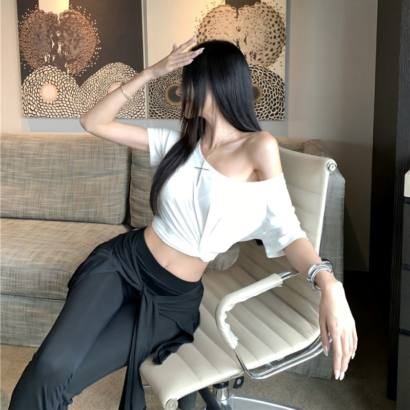 Bandage Pseudo-two tops sloping shoulder slim T-shirt