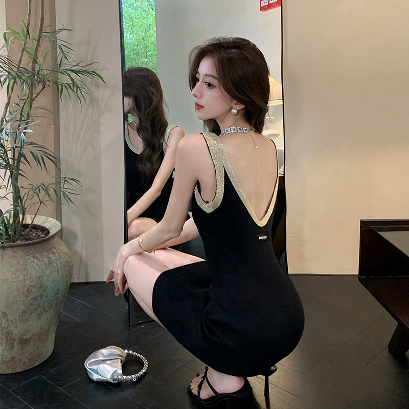 Ladies sling knitted package hip splice black dress