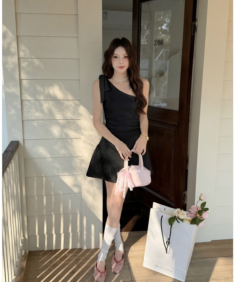 Enticement unique niche sloping shoulder frenum dress